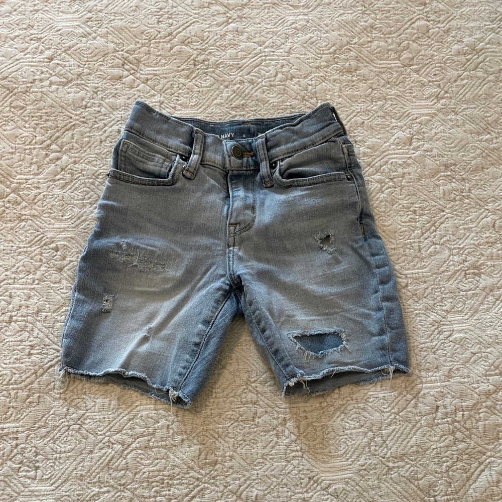 Boys Old Navy Jean shorts slim fit size 6